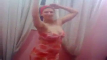 فضيحة رقص شرموطة مصرية بقميص نوم مثير – رقص منزلي